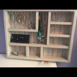 Jewelry organizer